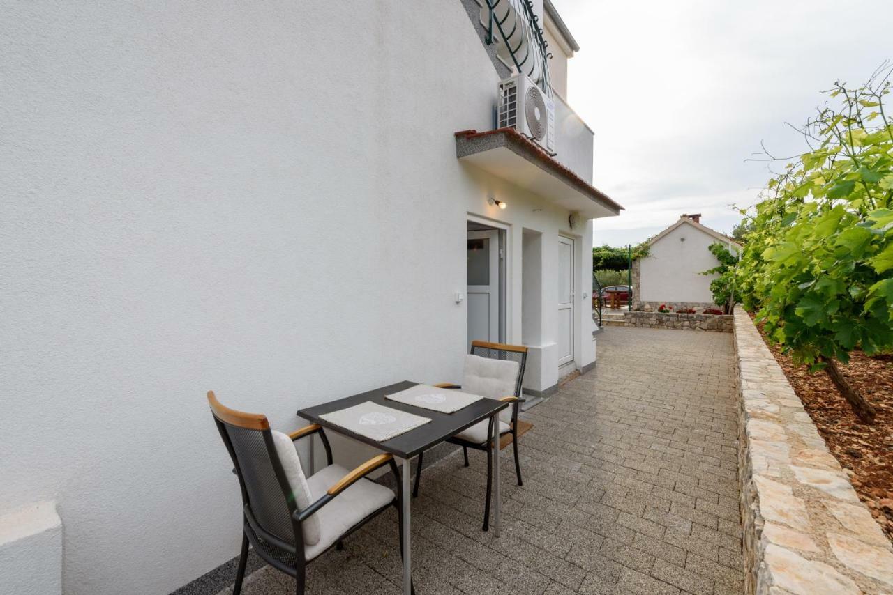 Studio Apartment Proto Primošten Exterior foto